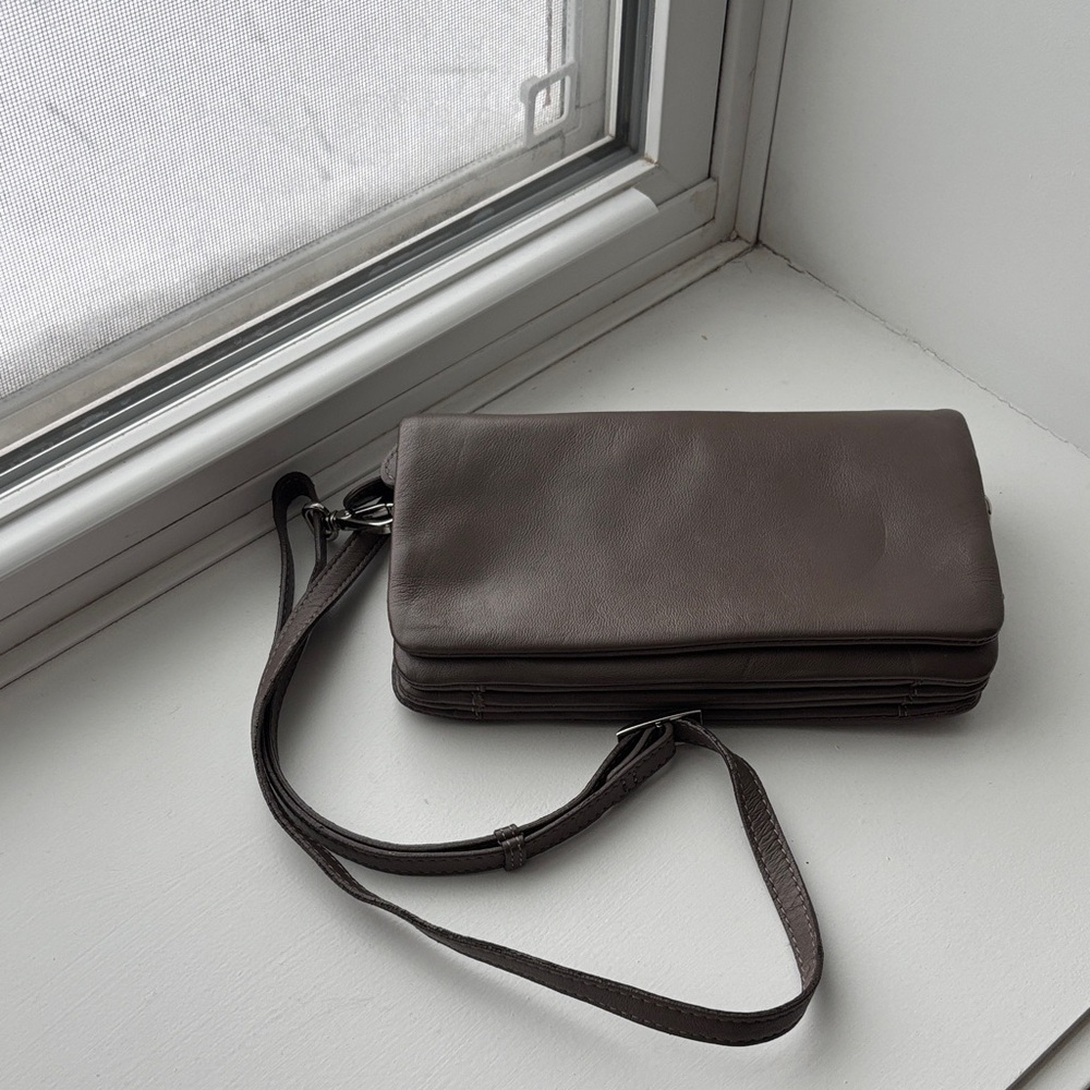Danier Leather Crossbody Bag Taupe Removable Strap EUC
